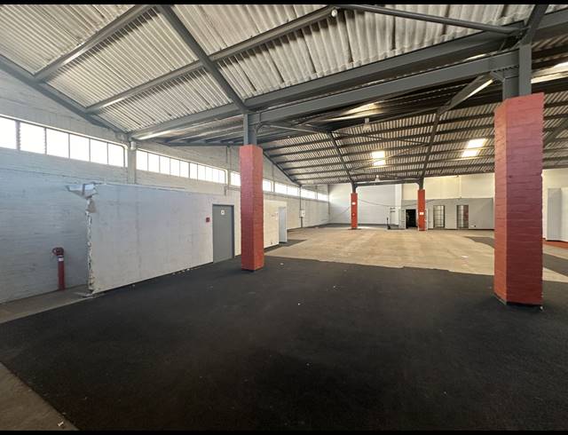 5,007M² WAREHOUSE FOR SALE IN PAARDEN EILAND